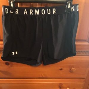 Under Armour black Medium loose fit shorts